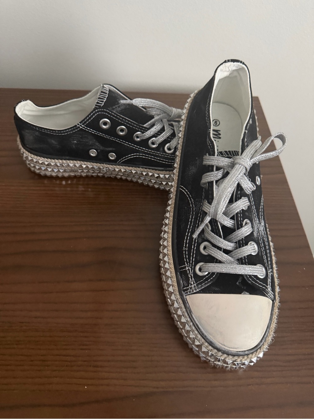 Mi.iM Black Canvas Low-Top Sneakers with Silver Studded Platform